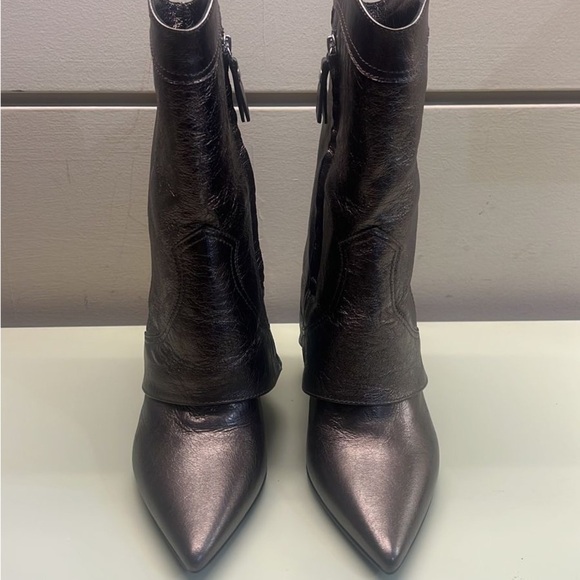 Cowboy style Agl Black Heeled Boots with Sleek Design - Picture 3 of 13